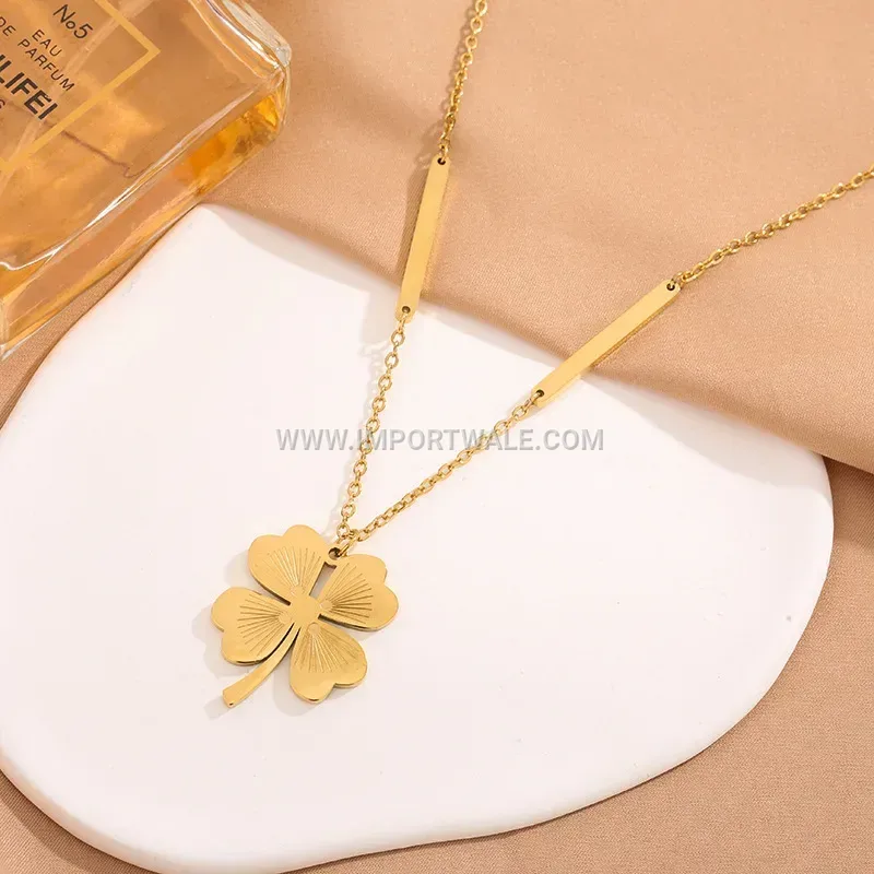 Heart Four-Leaf Clover Titanium Steel Pendant Necklace