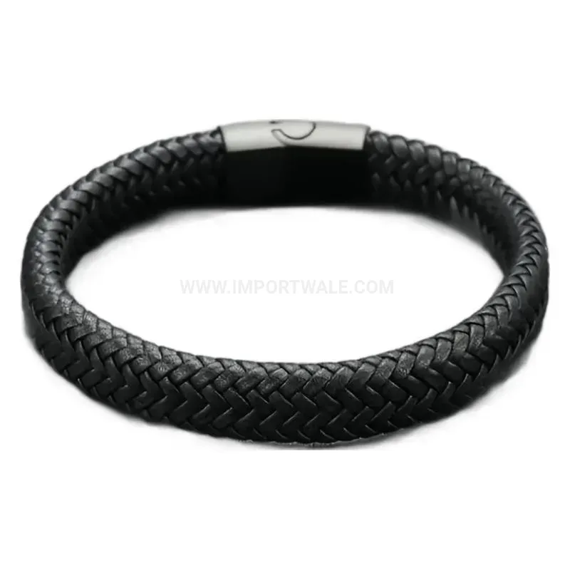 Classic All-Black Braided Leather Bracelet with Matte Magnetic Clasp