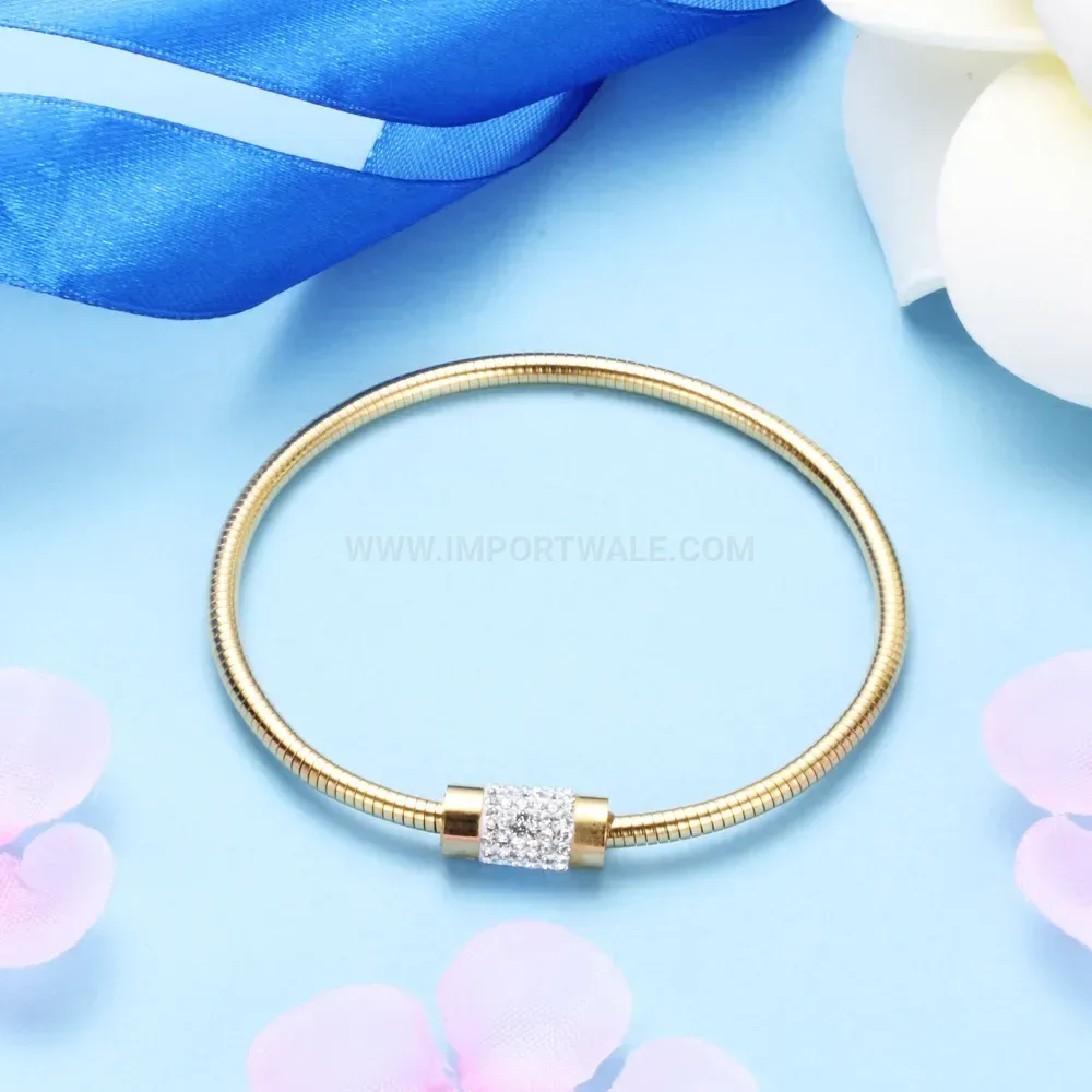 Stylish Refined Stainless Steel Snake Chain Bracelet with Crystal Accents