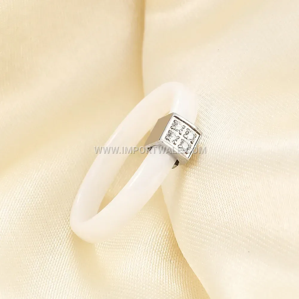 Sleek 4mm Stainless Steel Spliced Ceramic Ring with Zircon Accent