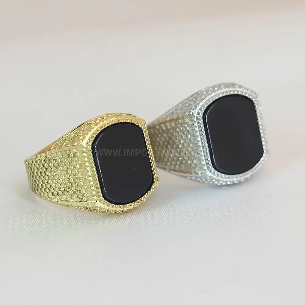Stylish Snakeskin Textured Stainless Steel Ring with Inlaid Stone Accent