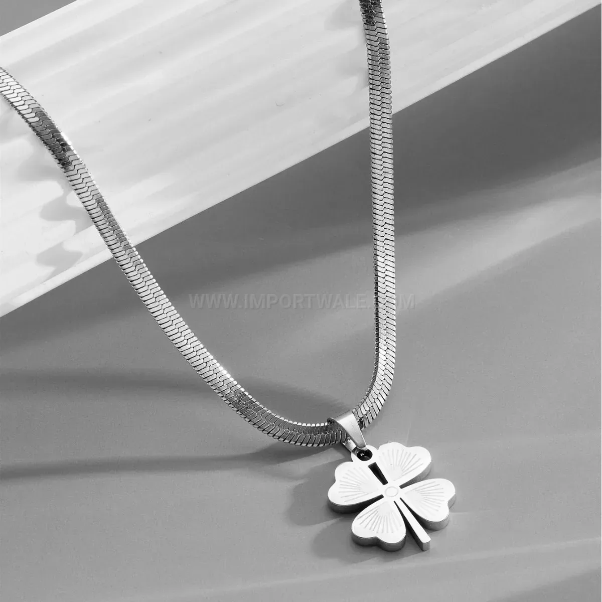 Designer Minimalist Titanium Steel Four-Leaf Clover Pendant Necklace