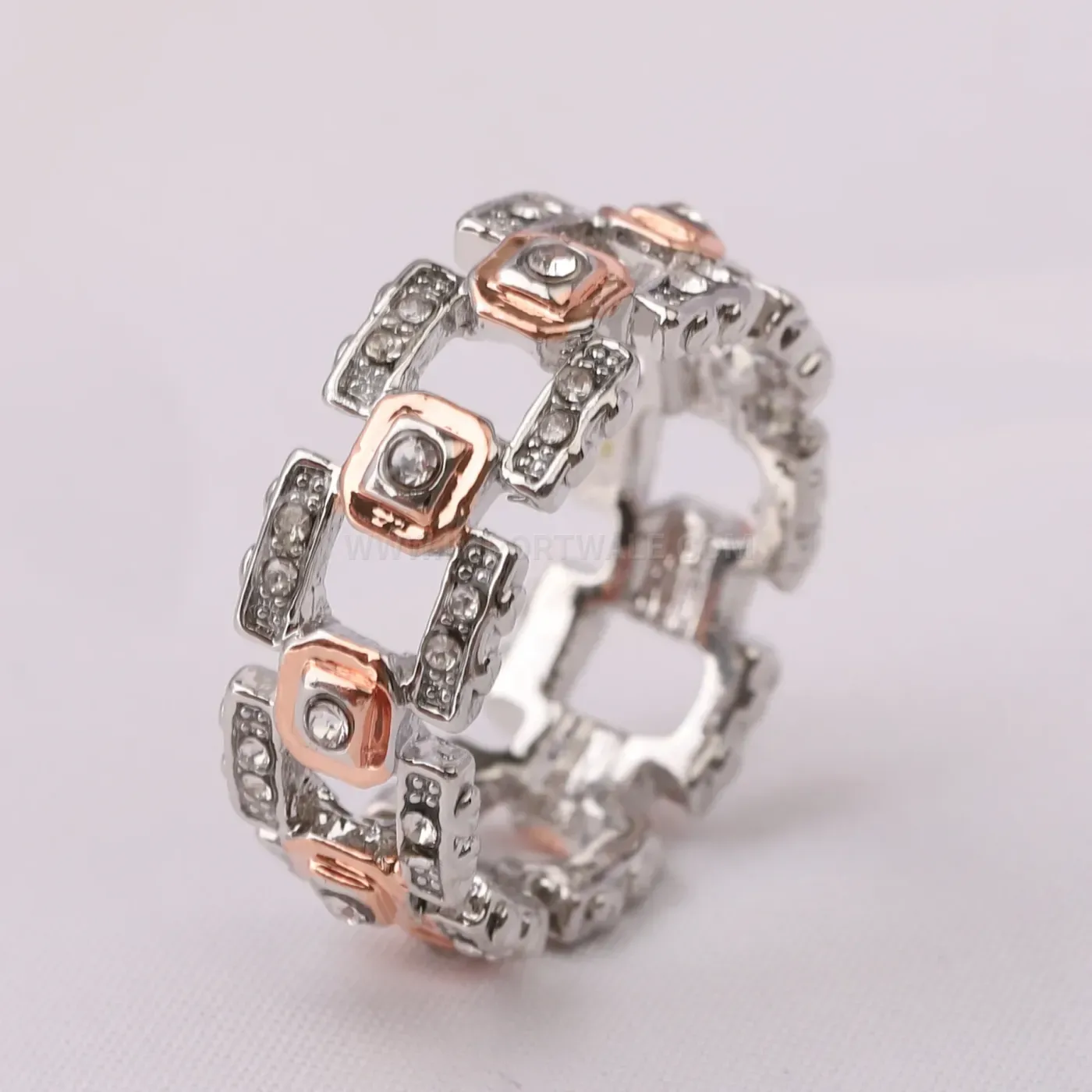 Minimalist Alloy Band Ring with Sparkling Cubic Zirconia