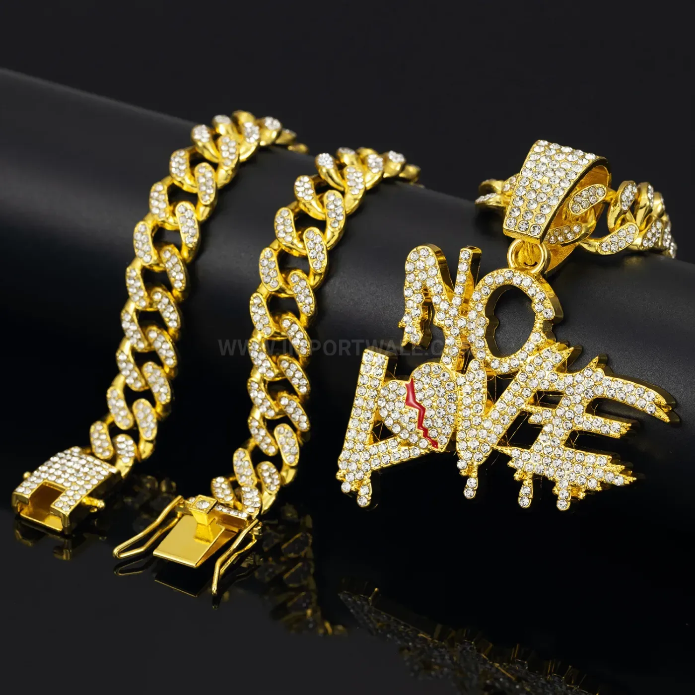 Chic Zinc Alloy Broken Heart NOLOVE Pendant Cuban Chain Necklace for Men
