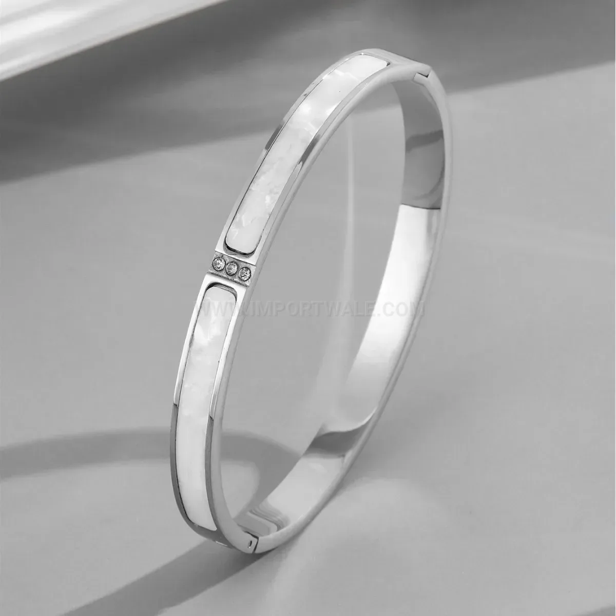 Mother of Pearl Three Crystal Titanium Steel Cuff