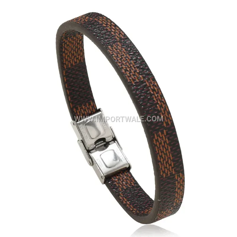 Minimalist Striped Leather Wrap Bracelet with Alloy Clasp