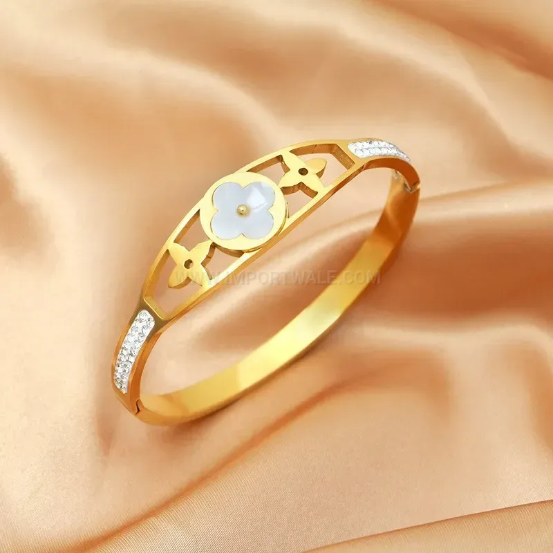 Stylish Four-Leaf Clover Crystal Stainless Steel Bangle Bracelet