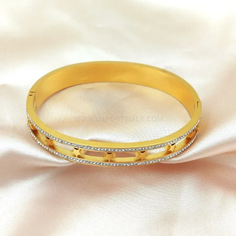 Stylish Double-Row Star Rhinestone Cutout Titanium Steel Bangle