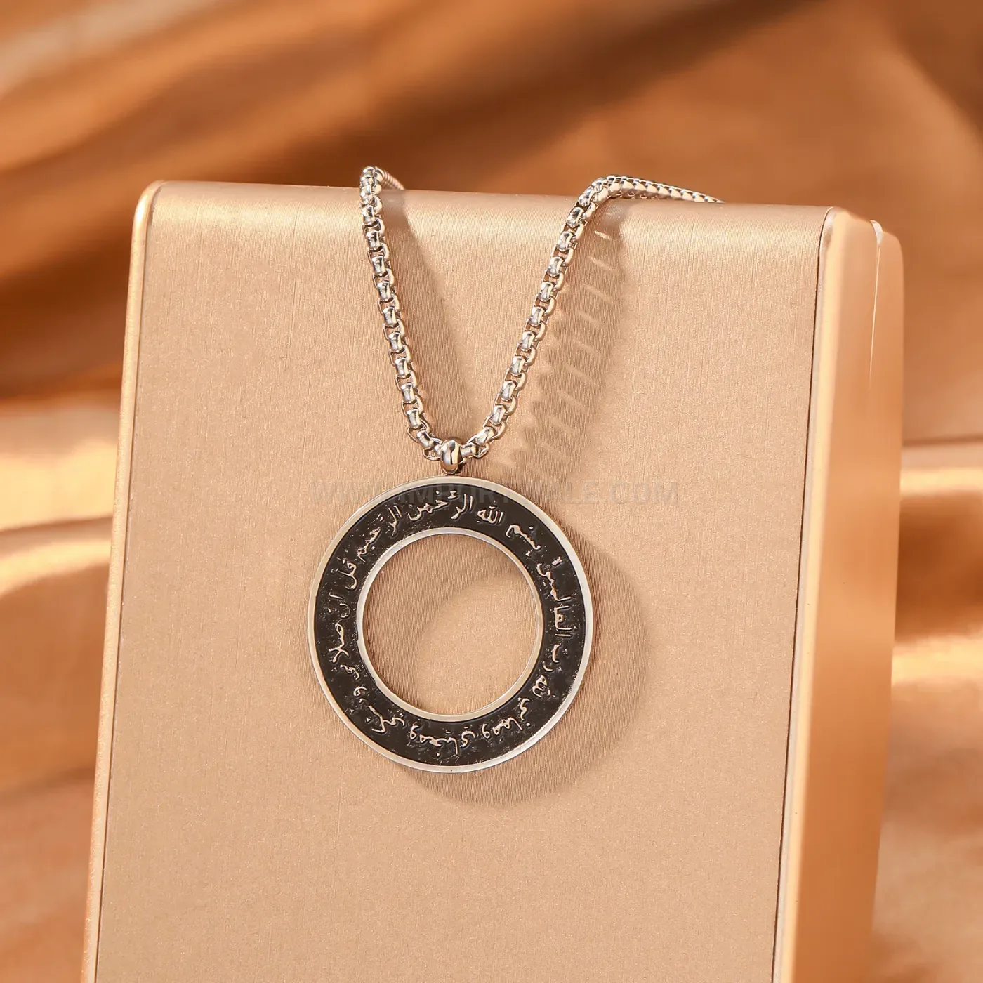 Gold Plated Stainless Steel Arabic Calligraphy Round Amulet Pendant Necklace