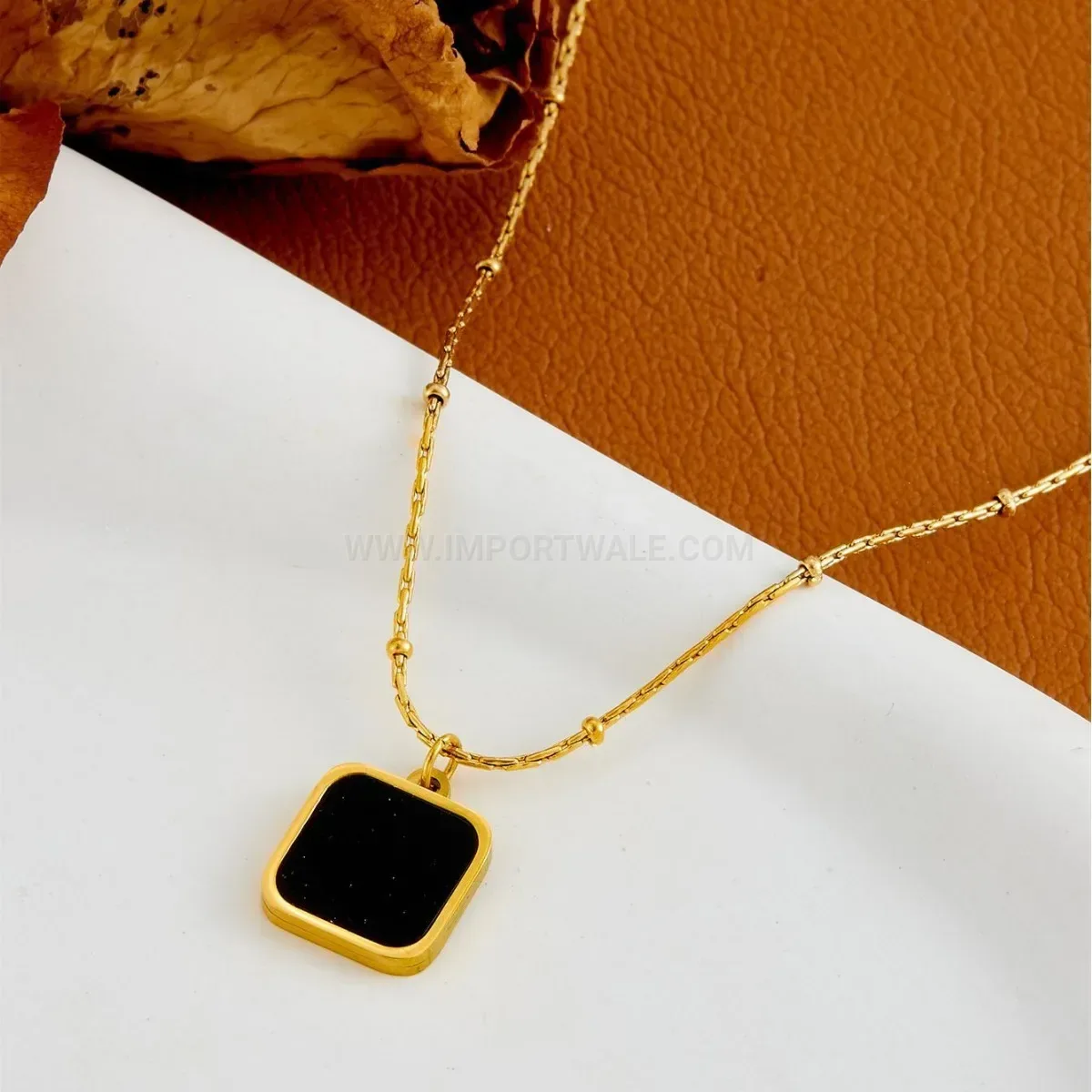 Designer Black Shell Square Pendant Titanium Steel Collar Necklace