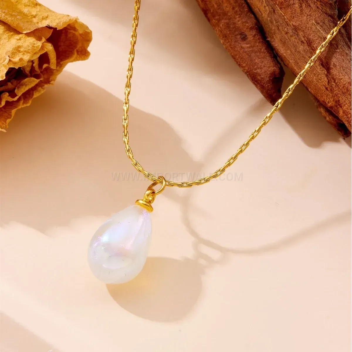 Classic Teardrop Chalcedony Titanium Steel Pendant Chain