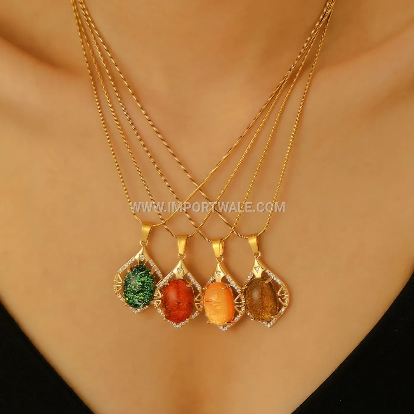Baroque Style Stainless Steel Crystal Leaf Pendant Necklace