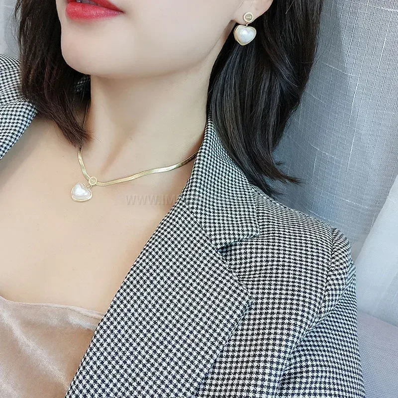 Chic Titanium Steel Heart Pendant Choker Necklace