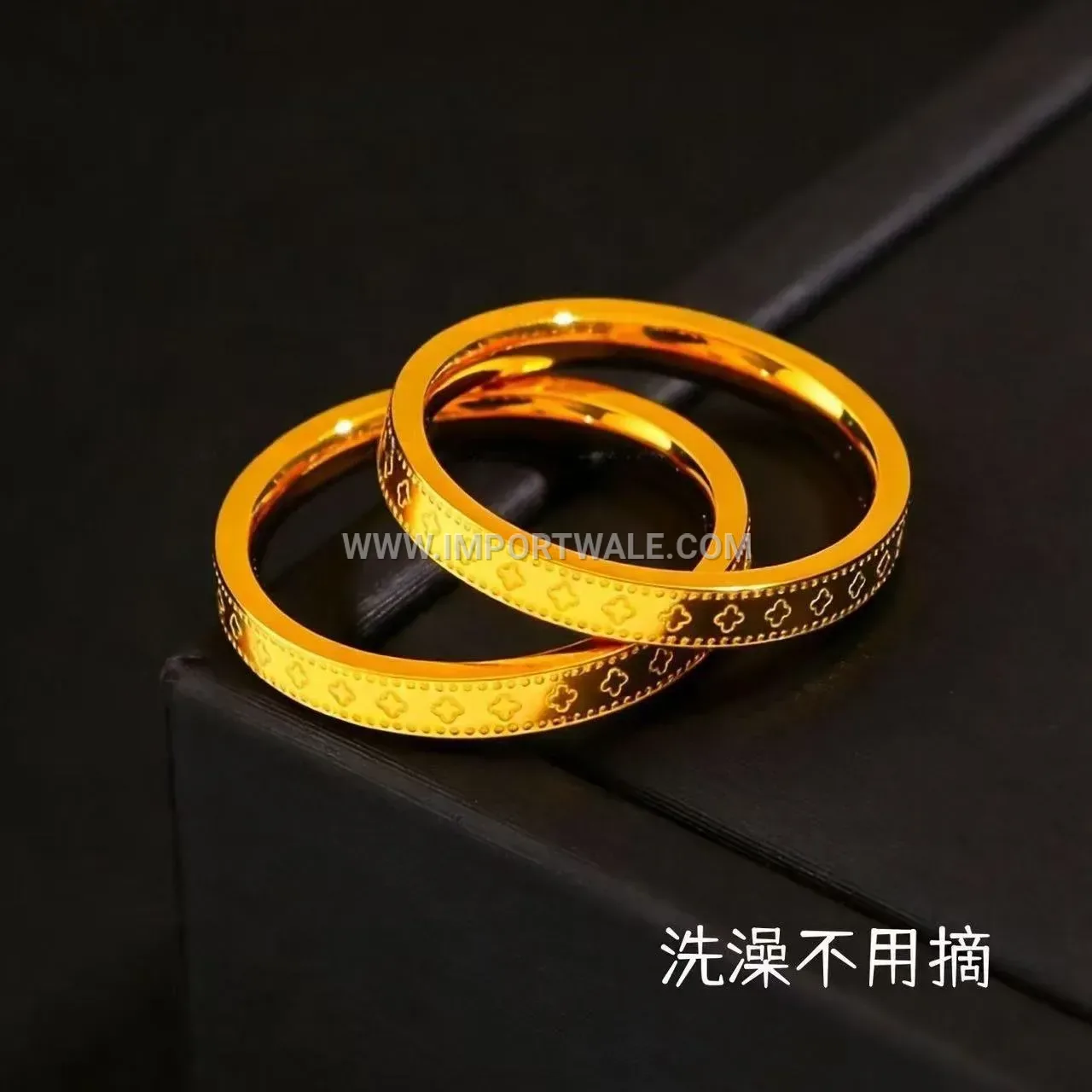 Slender Gold Tone Etched Kaleidoscope Stainless Steel Ring