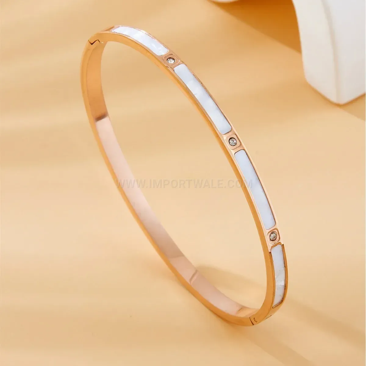 Bold Vacuum-Plated Floral Heart Rhinestone Stainless Steel Bangle