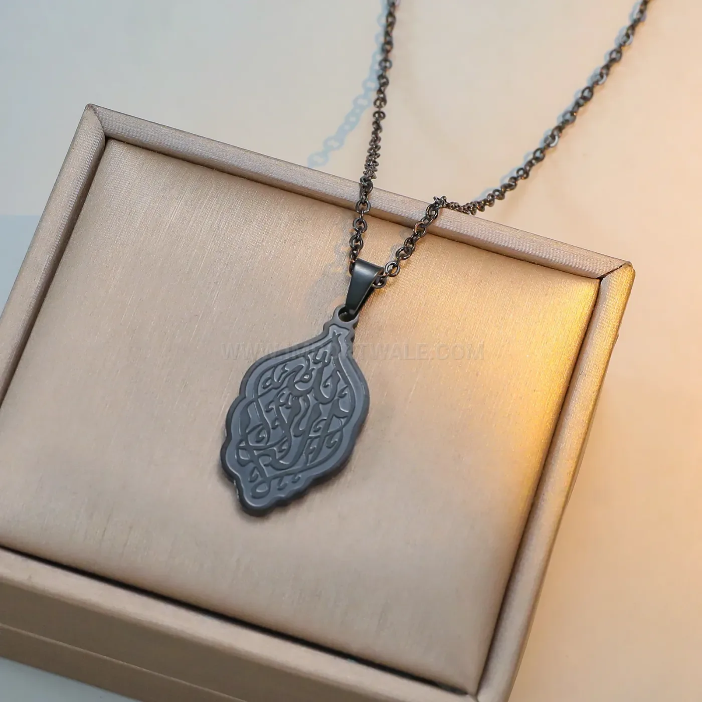 Premium Stainless Steel Teardrop Arabic Calligraphy Allah Pendant Necklace