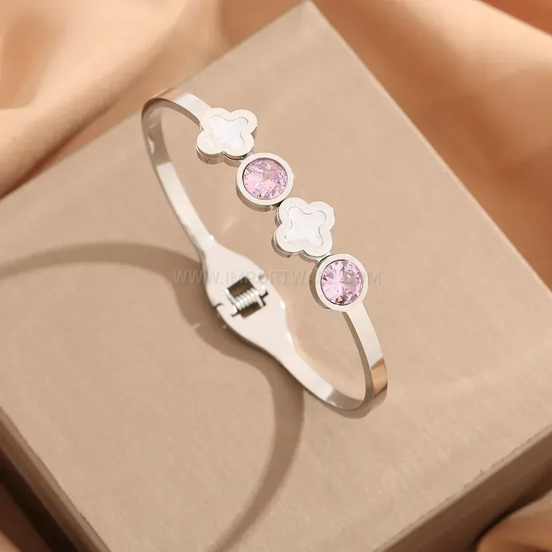 Rhinestone Four-Leaf Clover Stainless Steel Bangle