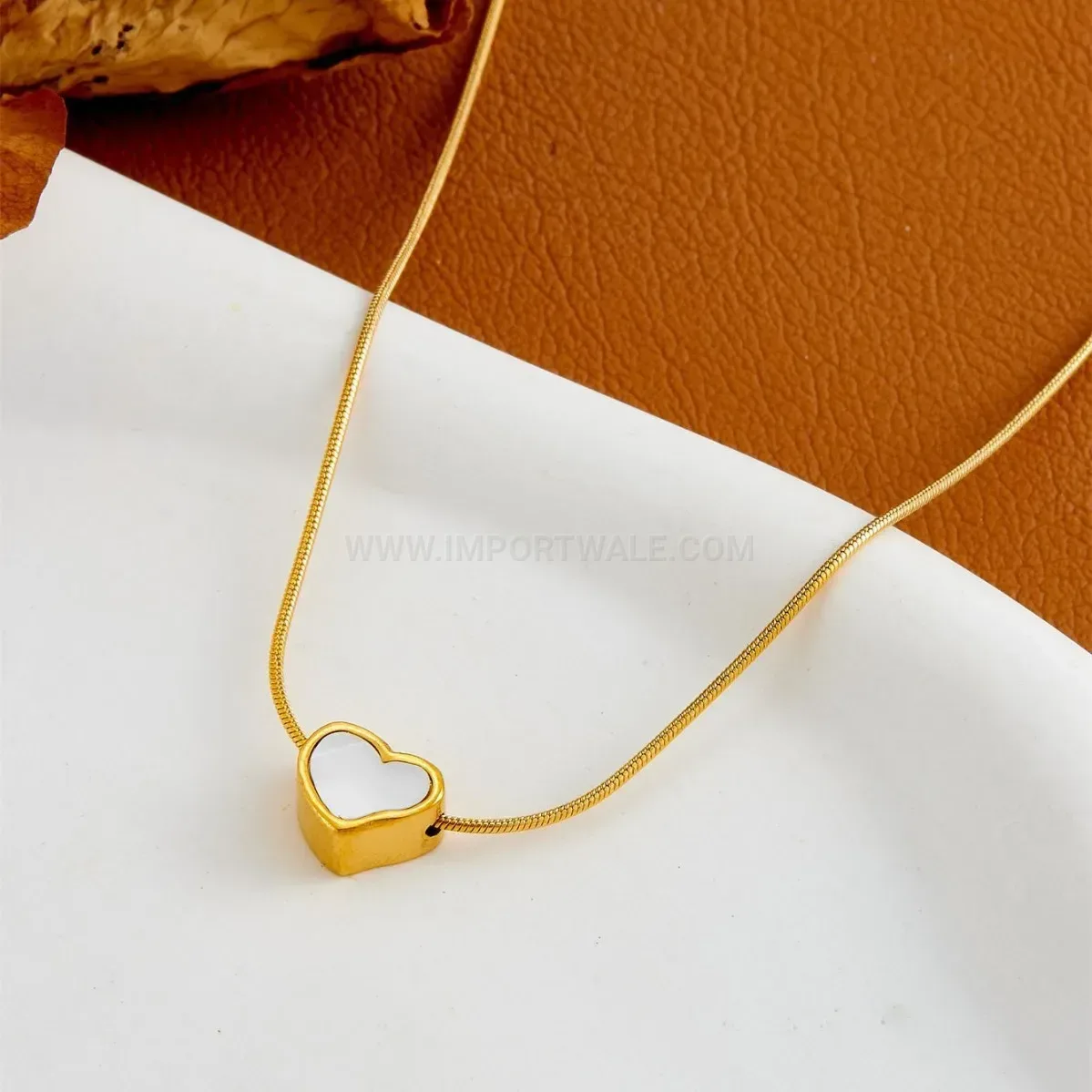 Elegant Delicate Heart Mother of Pearl Gold Plated Titanium Steel Necklace