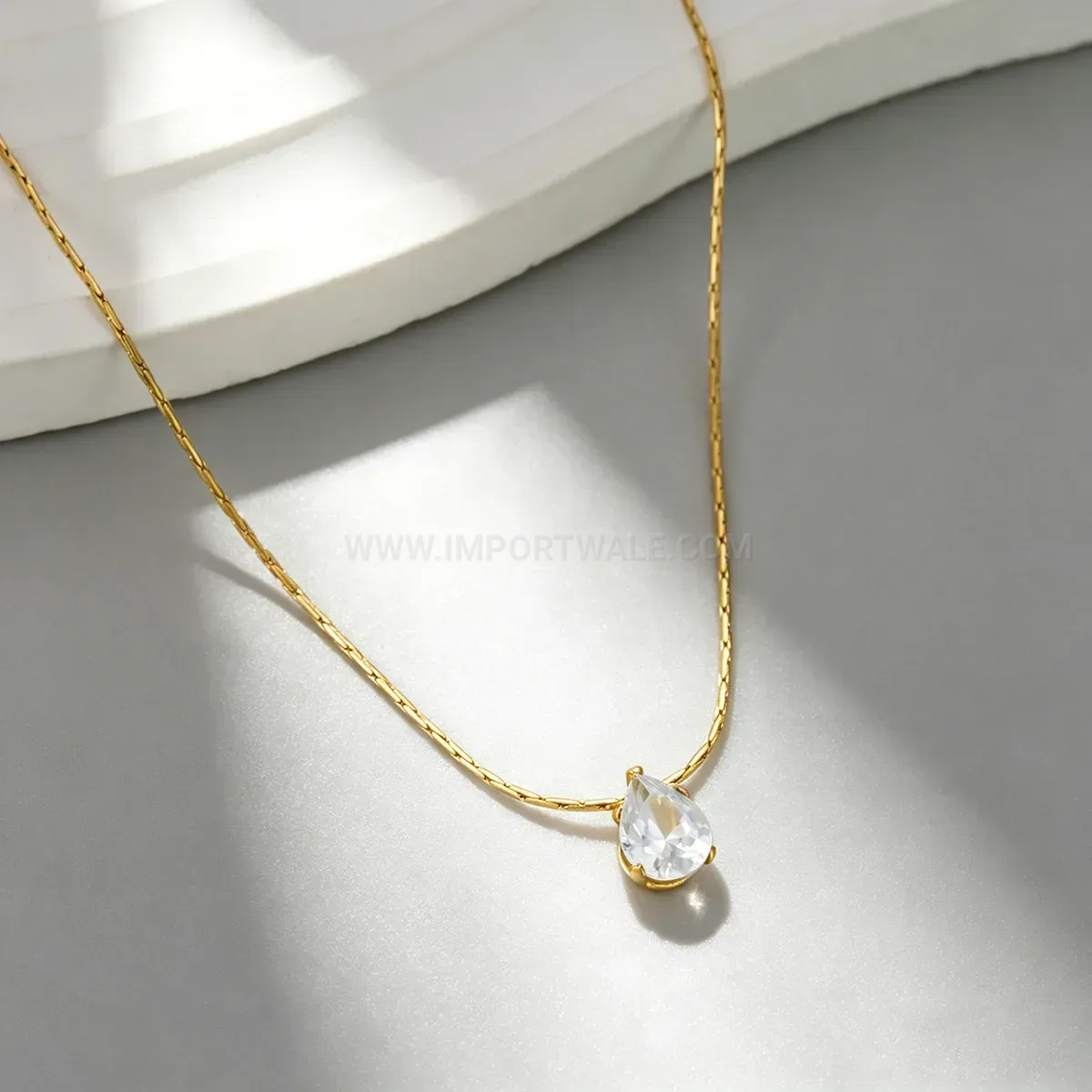 Chic Gold Plated Stainless Steel Teardrop Solitaire Pendant Necklace