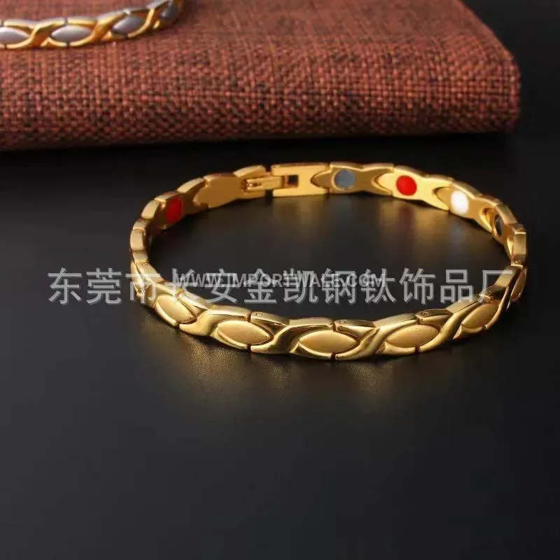 Textured Wave Chain Fish Motif Steel Bracelet