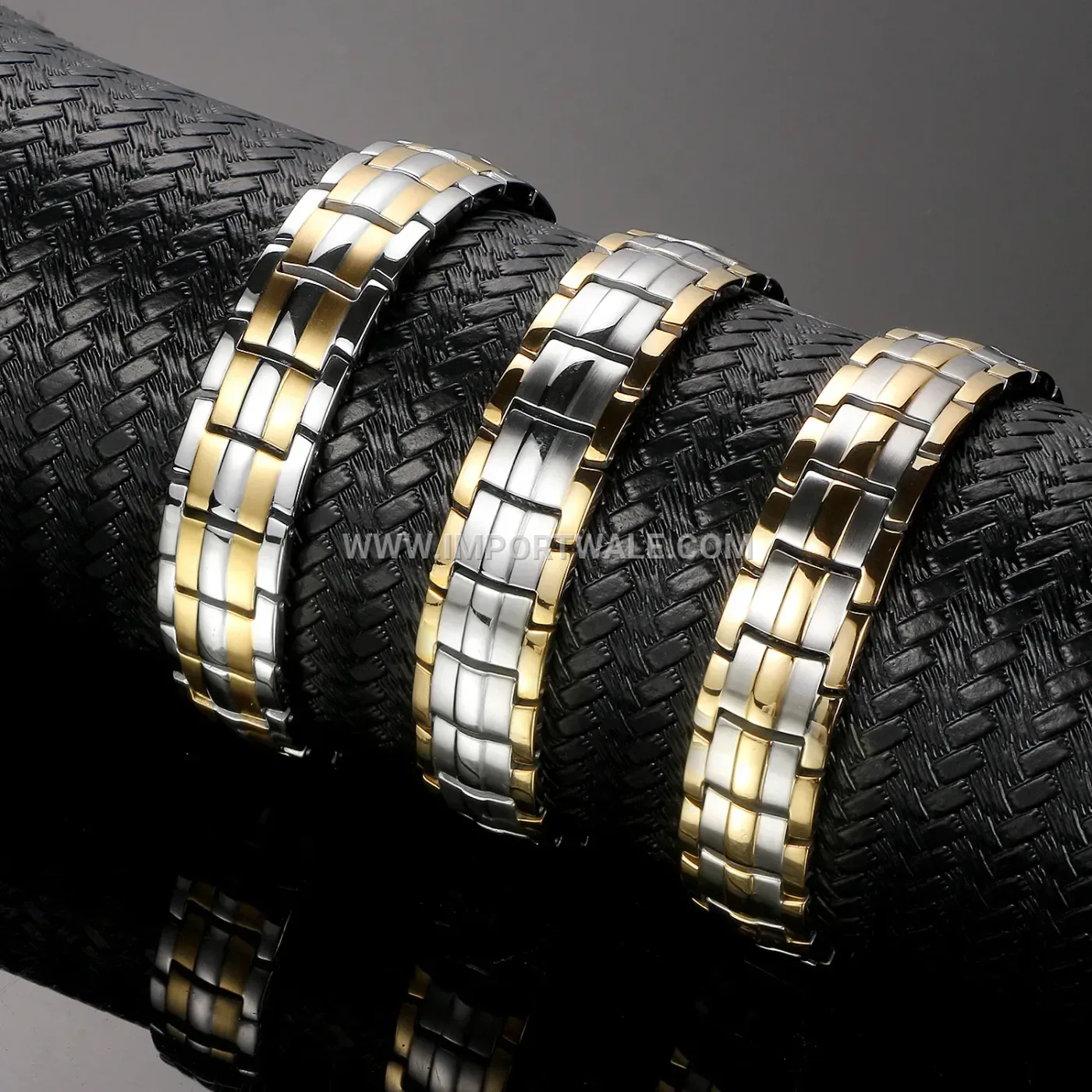 Gold-Inlaid Geometric Titanium Steel Magnetic Therapy Bracelet