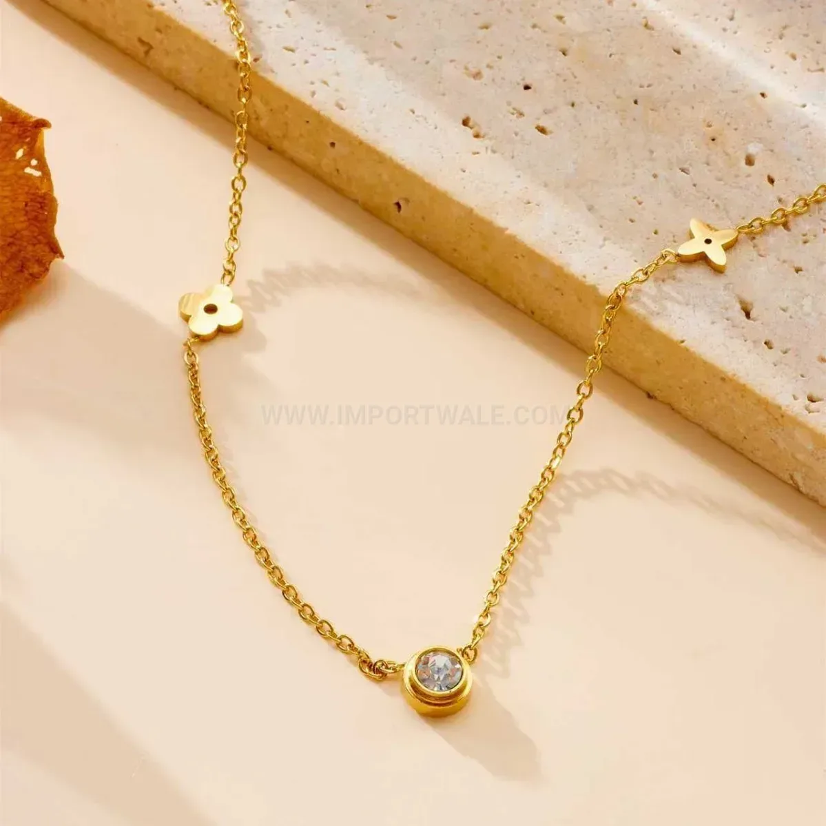 Trendy 18K Gold Plated Titanium Steel Four Leaf Clover Pendant Necklace